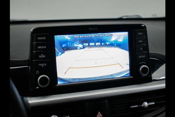 Kia Picanto 1.0 CVVT ComfortPlusLine Navigator Sport (APPLE CARPLAY,NAVI,CAMERA,CRUISE,ELEKTRISCH PAKKET,SPORTSTOELEN,LM VELGEN)