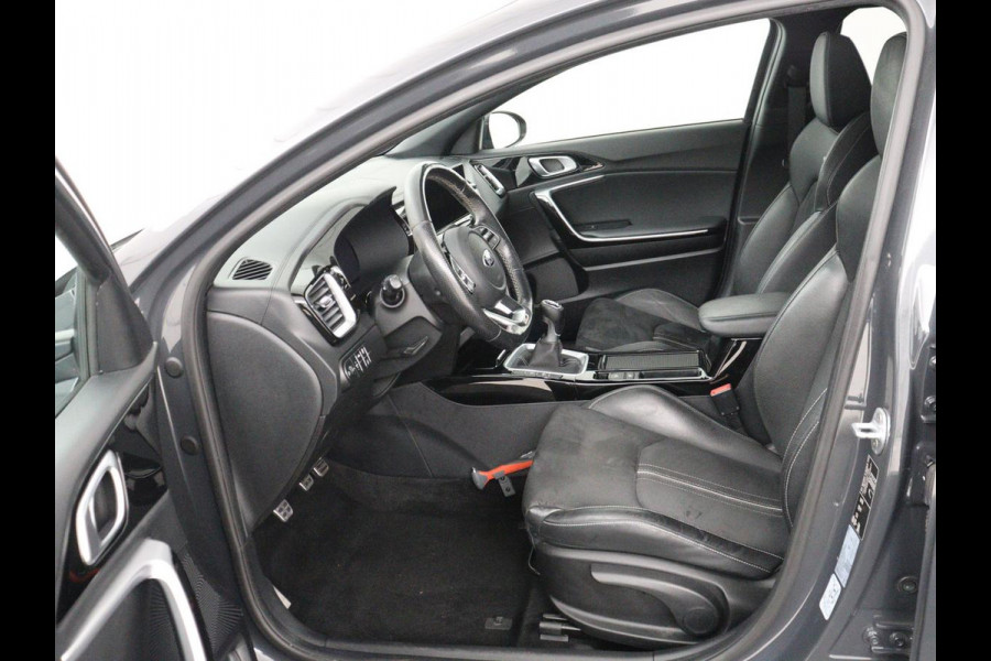 Kia ProCeed 1.0 T-GDI GT-Line | Panoramadak | Leder/Alcantara | Stoelverwarming | Camera | Carplay | Keyless | Full LED | Stuurverwarming | Navigatie | Digital Cockpit | Cruise control