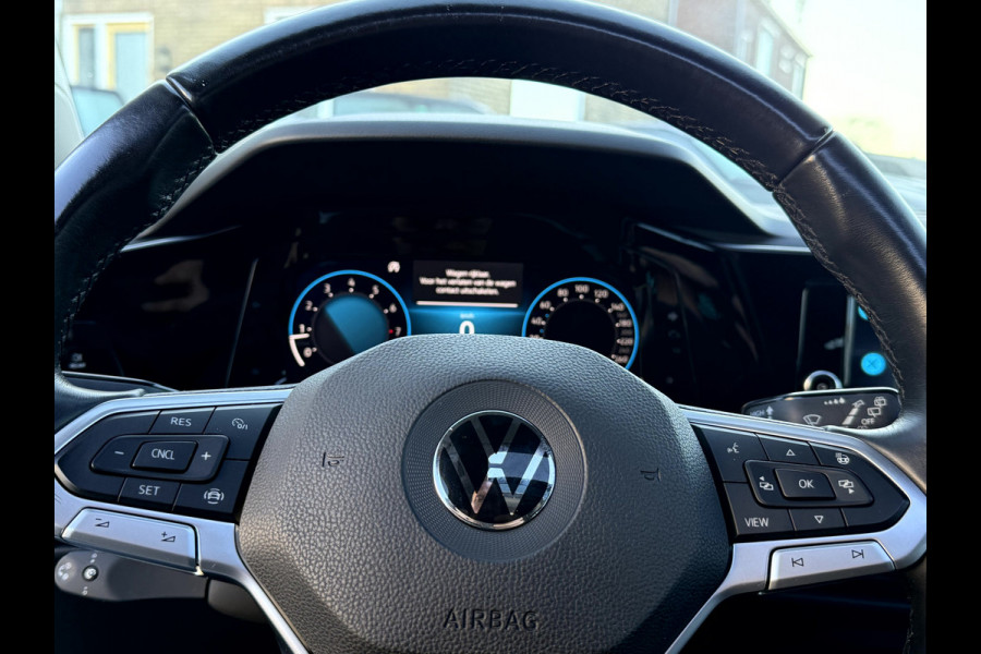 Volkswagen Golf 1.5 TSI Life Panoramadak, 18''Lmv, IQ Light, Winterpakket