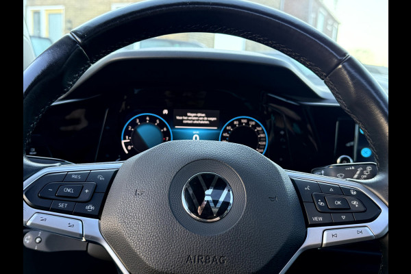 Volkswagen Golf 1.5 TSI Life Panoramadak, 18''Lmv, IQ Light, Winterpakket