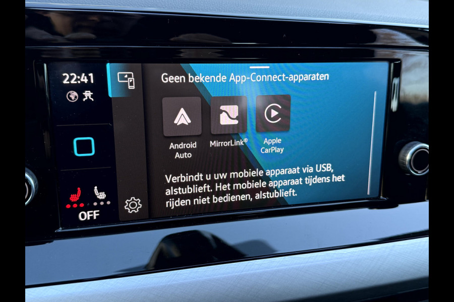 Volkswagen Golf 1.5 TSI Life Panoramadak, 18''Lmv, IQ Light, Winterpakket