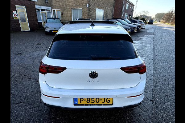Volkswagen Golf 1.5 TSI Life Panoramadak, 18''Lmv, IQ Light, Winterpakket