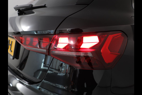 Audi A3 Sportback 40 TFSI e S edition 204 pk S-tronic | Verlengde garantie | Navigatie | Parkeersensoren (Park assist) | Achteruitrijcamera | Stoelverwarming | S-Line |
