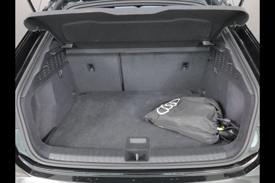 Audi A3 Sportback 40 TFSI e S edition 204 pk S-tronic | Verlengde garantie | Navigatie | Parkeersensoren (Park assist) | Achteruitrijcamera | Stoelverwarming | S-Line |