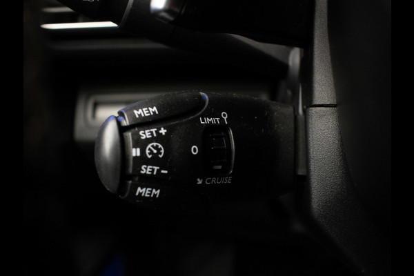 Peugeot 5008 1.2 PureTech GT-Line Sport 7P (APPLE CARPLAY,NAVI,CAMERA,360 VIEW,CLIMATE,CRUISE,PDC,GETINT,SPORTSTOELEN,LM VELGEN)