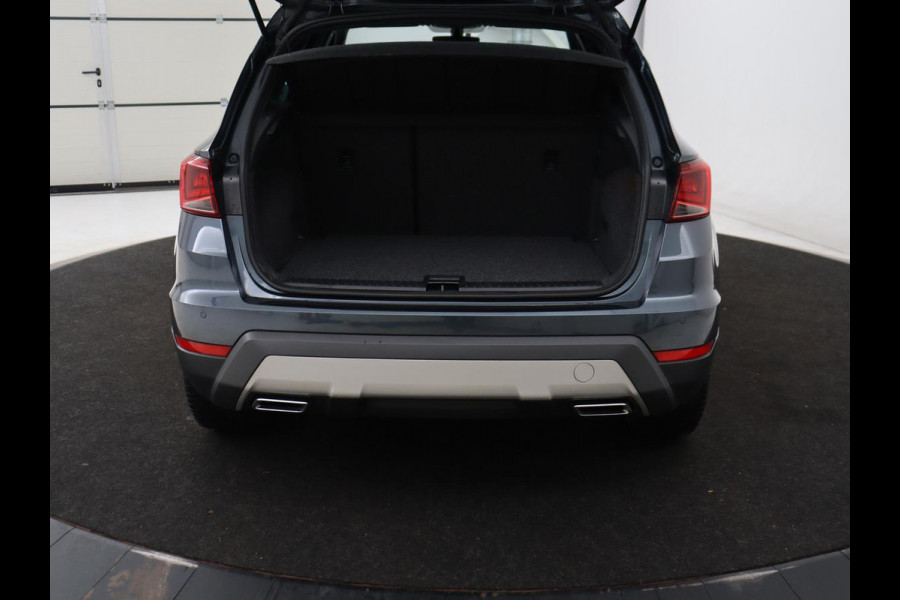 Seat Arona 1.0 TSI FR Intens Plus | Stoelverwarming | Leder/Alcantara | Adaptive cruise | Camera | Virtual Cockpit | Carplay | Navigatie | Keyless | Full LED | Dodehoek detectie | Climate control | Park Assist