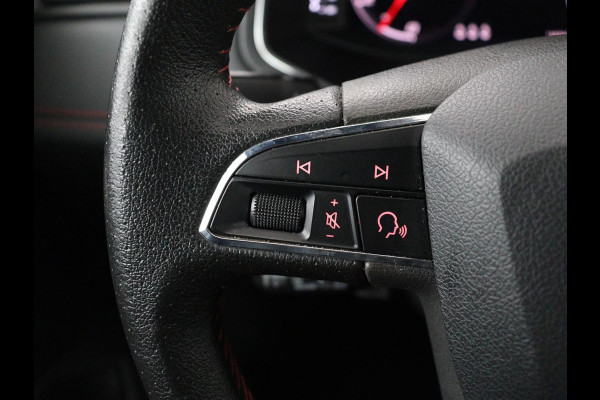 Seat Arona 1.0 TSI FR Intens Plus | Stoelverwarming | Leder/Alcantara | Adaptive cruise | Camera | Virtual Cockpit | Carplay | Navigatie | Keyless | Full LED | Dodehoek detectie | Climate control | Park Assist