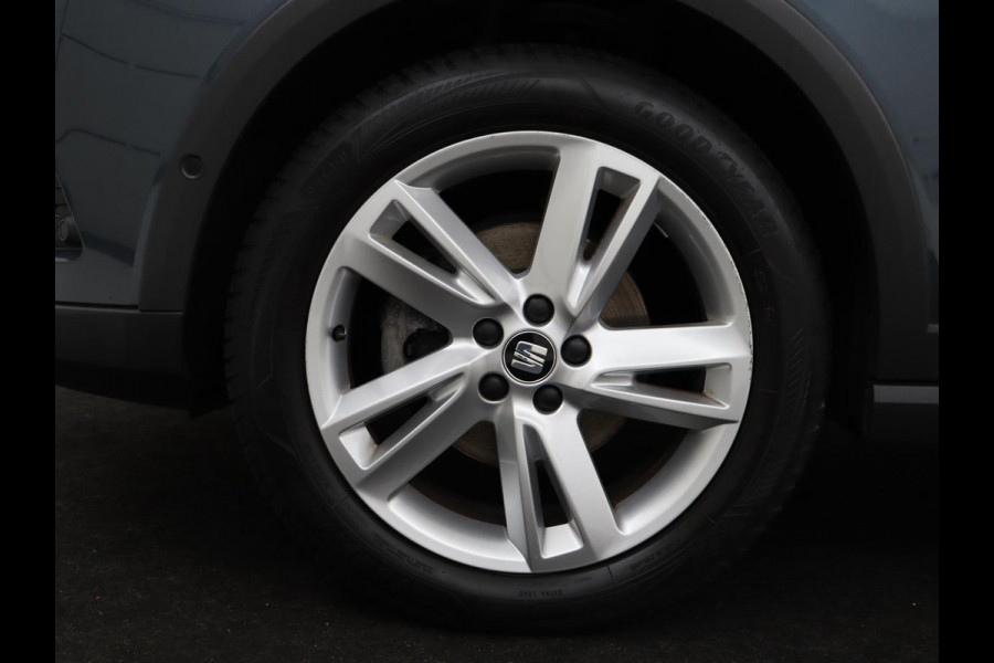 Seat Arona 1.0 TSI FR Intens Plus | Stoelverwarming | Leder/Alcantara | Adaptive cruise | Camera | Virtual Cockpit | Carplay | Navigatie | Keyless | Full LED | Dodehoek detectie | Climate control | Park Assist