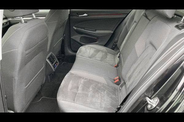 Volkswagen Golf 1.5 TSI Style Trekhaak Navigatie Full-LED Pdc Acc Android/Carplay