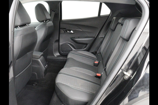 Peugeot e-2008 EV Allure 50 kWh | SOH 91% | 3 Fase | Half leder | Carplay | Camera | Full LED | Navigatie | Climate control | Parkeerhulp | Cruise control | Bluetooth
