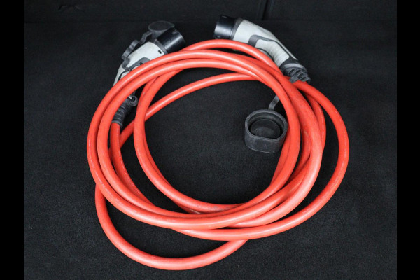 Peugeot e-2008 EV Allure 50 kWh | SOH 91% | 3 Fase | Half leder | Carplay | Camera | Full LED | Navigatie | Climate control | Parkeerhulp | Cruise control | Bluetooth