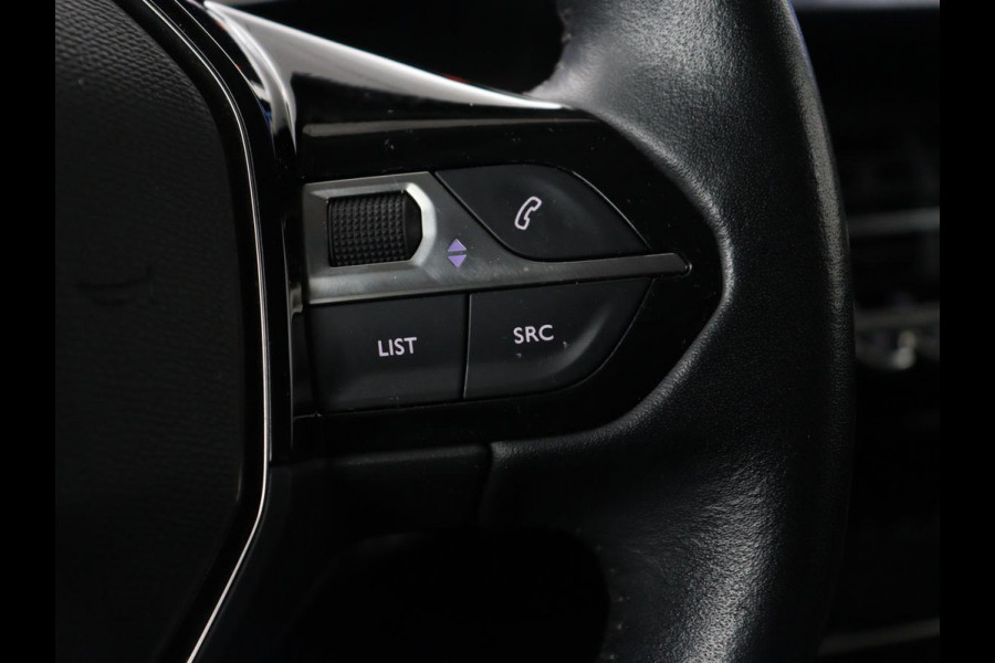 Peugeot e-2008 EV Allure 50 kWh | SOH 91% | 3 Fase | Half leder | Carplay | Camera | Full LED | Navigatie | Climate control | Parkeerhulp | Cruise control | Bluetooth