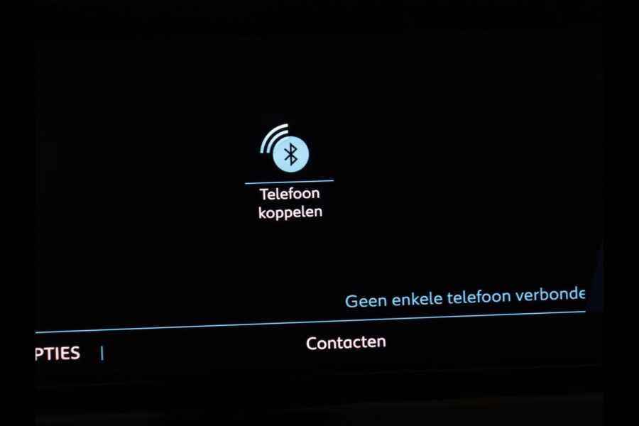 Peugeot e-2008 EV Allure 50 kWh | SOH 91% | 3 Fase | Half leder | Carplay | Camera | Full LED | Navigatie | Climate control | Parkeerhulp | Cruise control | Bluetooth