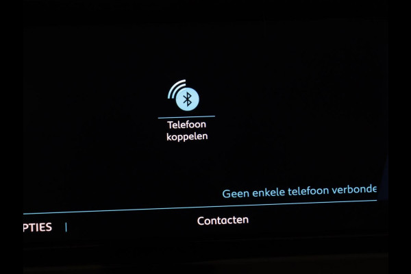 Peugeot e-2008 EV Allure 50 kWh | SOH 91% | 3 Fase | Half leder | Carplay | Camera | Full LED | Navigatie | Climate control | Parkeerhulp | Cruise control | Bluetooth