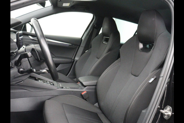 Škoda Octavia 1.4 TSI iV PHEV Sportline | Head-Up | Adaptive Cruise | Carplay | Stoelverwarming | Side Assist | Memory | Navigatie | Full LED | Sfeerverlichting | Canton Sound | PHEV | Plug In