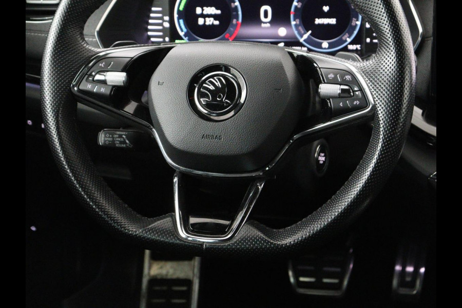 Škoda Octavia 1.4 TSI iV PHEV Sportline | Head-Up | Adaptive Cruise | Carplay | Stoelverwarming | Side Assist | Memory | Navigatie | Full LED | Sfeerverlichting | Canton Sound | PHEV | Plug In