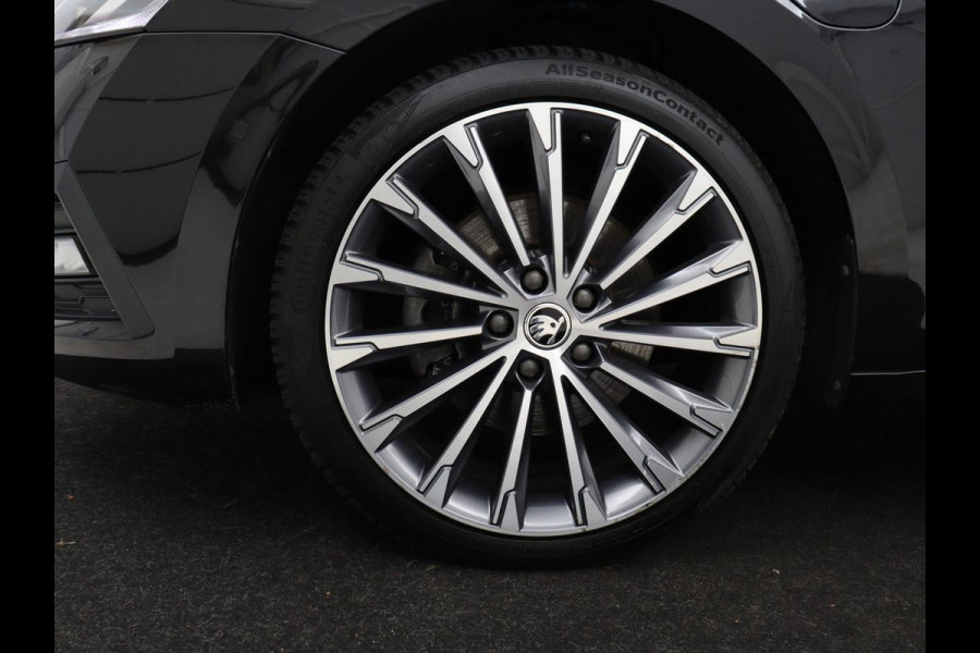 Škoda Octavia 1.4 TSI iV PHEV Sportline | Head-Up | Adaptive Cruise | Carplay | Stoelverwarming | Side Assist | Memory | Navigatie | Full LED | Sfeerverlichting | Canton Sound | PHEV | Plug In