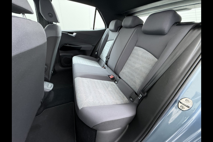 Volkswagen ID.3 204pk Life 58kWh SOH 94% Apple Carplay Auto Adaptive-Cruise Navi-Pro PDC-a+v Ecc Mirrorlink DAB Keyless Led Stoel+Stuur+Sproeier-verwarming 1e Eigenaar Origineel Nederlandse Auto
