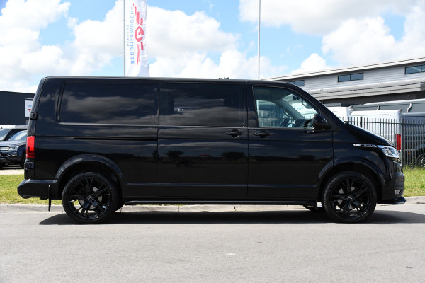 Volkswagen Transporter 2.0 TDI L2H1 32 DC Bulli Virtual, Adaptieve Cruise, Carplay, LED, 150PK, Stoelverwarming, Trekhaak, 2 x Schuifdeur, Standkachel, Uniek!