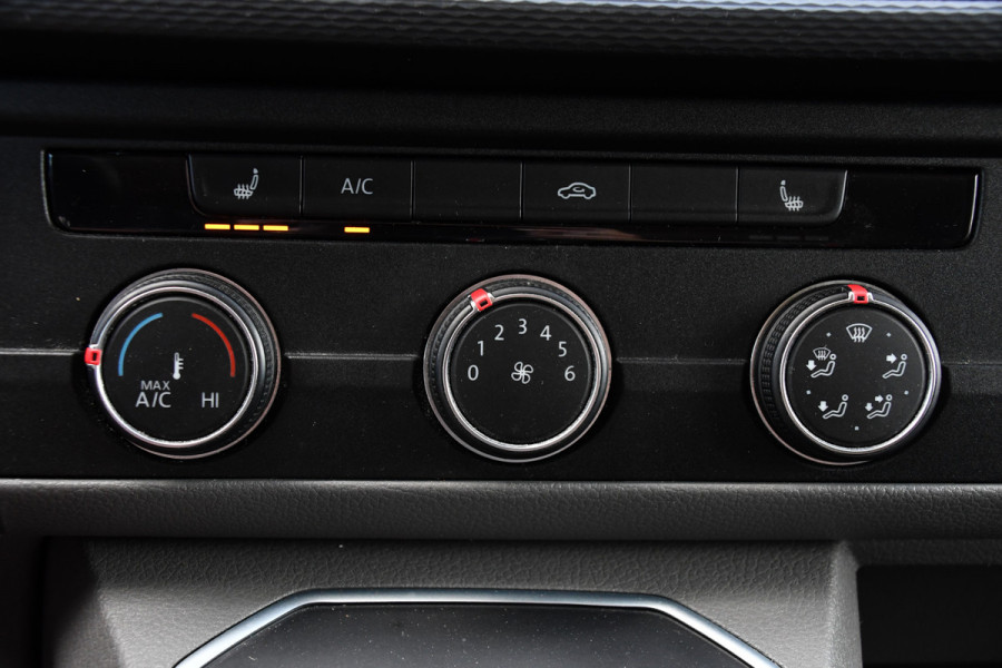 Volkswagen Transporter 2.0 TDI L2H1 32 DC Bulli Virtual, Adaptieve Cruise, Carplay, LED, 150PK, Stoelverwarming, Trekhaak, 2 x Schuifdeur, Standkachel, Uniek!