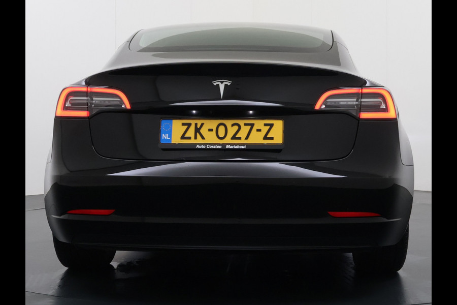 Tesla Model 3 SR+ 60kWh 325PK AutoPilot Leer PanoramaDak Adaptive Cruise Lmv 18" Camera's Elektr.-Stuur+Stoelen+Spiegels+Geheugen+Easy-Entry+V Soh 81% Ecc Navi Led DAB Voorverwarmen interieur via App Keyless One-Pedal-Drive Origineel Nederlandse Auto 1584kg licht! slechts 67 euro belasting p/m