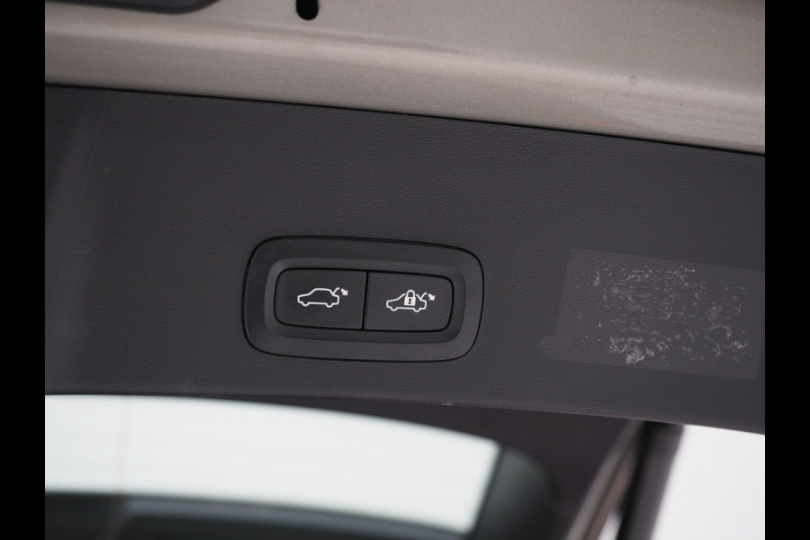 Volvo XC40 1.5 T5 Recharge Inscription | Panoramadak | Leder | Keyless | Virtual | DAB | Cruise | LED | Carplay