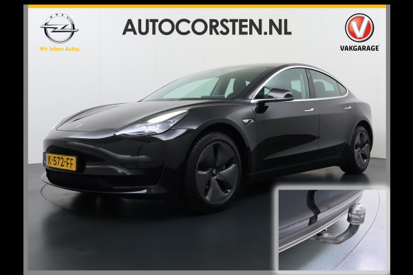 Tesla Model 3 RWD SR plus 325PK LFP Accu Trekhaak AutoPilot Leder Panoramadak Adaptive-Cruise Camera's Elektr.-Stuur+Stoelen+Spiegels+Geheugen Navi LED DAB Voorverwarmen Keyless One-Pedal-Drive Lmv 18" SOH 89% 1.000KG Trekgewicht 1e Eigenaar Origineel Nederlandse Auto Fabrieks Garantie op Accu en Motor tot 14-12-2028/160.000km
