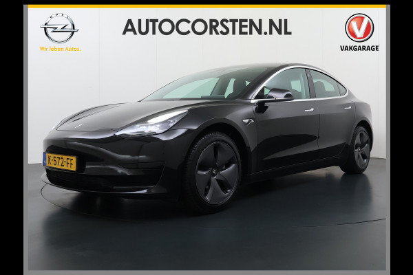 Tesla Model 3 RWD SR plus 325PK LFP Accu Trekhaak AutoPilot Leder Panoramadak Adaptive-Cruise Camera's Elektr.-Stuur+Stoelen+Spiegels+Geheugen Navi LED DAB Voorverwarmen Keyless One-Pedal-Drive Lmv 18" SOH 89% 1.000KG Trekgewicht 1e Eigenaar Origineel Nederlandse Auto Fabrieks Garantie op Accu en Motor tot 14-12-2028/160.000km
