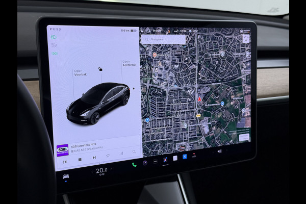 Tesla Model 3 RWD SR plus 325PK LFP Accu Trekhaak AutoPilot Leder Panoramadak Adaptive-Cruise Camera's Elektr.-Stuur+Stoelen+Spiegels+Geheugen Navi LED DAB Voorverwarmen Keyless One-Pedal-Drive Lmv 18" SOH 89% 1.000KG Trekgewicht 1e Eigenaar Origineel Nederlandse Auto Fabrieks Garantie op Accu en Motor tot 14-12-2028/160.000km