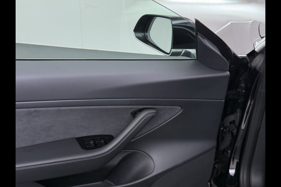 Tesla Model 3 RWD SR plus 325PK LFP Accu Trekhaak AutoPilot Leder Panoramadak Adaptive-Cruise Camera's Elektr.-Stuur+Stoelen+Spiegels+Geheugen Navi LED DAB Voorverwarmen Keyless One-Pedal-Drive Lmv 18" SOH 89% 1.000KG Trekgewicht 1e Eigenaar Origineel Nederlandse Auto Fabrieks Garantie op Accu en Motor tot 14-12-2028/160.000km