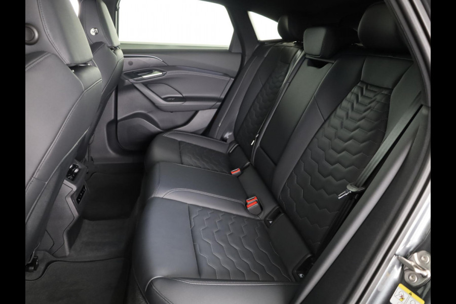 Audi A6 Sportback e-tron S edition performance 100 kWh 367pk | Tech plus pakket | 21 inch Lichtmetalen velgen | S line interieur | Winterpakket