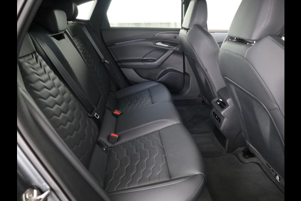 Audi A6 Sportback e-tron S edition performance 100 kWh 367pk | Tech plus pakket | 21 inch Lichtmetalen velgen | S line interieur | Winterpakket