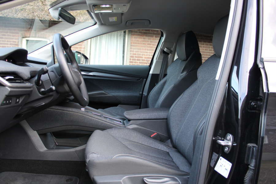 Škoda Elroq 50 LIMITED EDITION GR NAVI TREKHAAK LED 16000KM!!