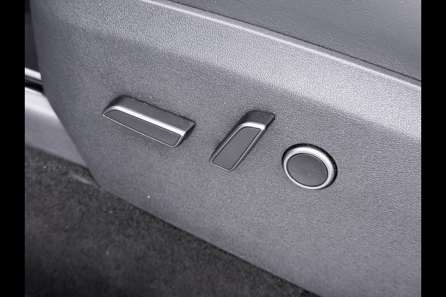 Tesla Model Y Long Range AWD 514pk SOH 92% Trekhaak Warmtepomp Leder Panoramadak Matrix-LED Autopilot Elektr.Stuur+Stoel+Verwarmd Navi Ecc Pre Camera's Elektr.AchterKlep Parkeer Assistent Sentry-Mode Privacyglas Bluetooth Dodehoek detector Connected services 1e Eigenaar 1.600KG Trekgewicht Fabrieksgarantie tot 27-6-2027 Garantie op Accu en Motoren 27-6-2031/192.000km