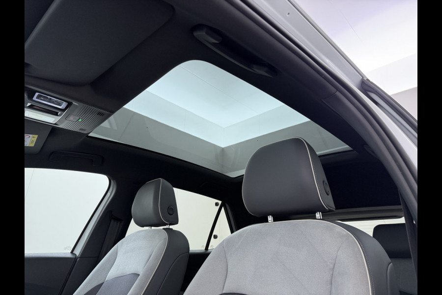 Volkswagen ID.3 First MAX 62kWh SOH 90% Panoramadak Ergo Active Stoelen Navi Pro Ecc Adap.Cruise Heads-Up Display Camera Pdc Lmv 20" Apple Carplay Android Auto Origineel Nederlandse Auto Zeer luxe uitvoering