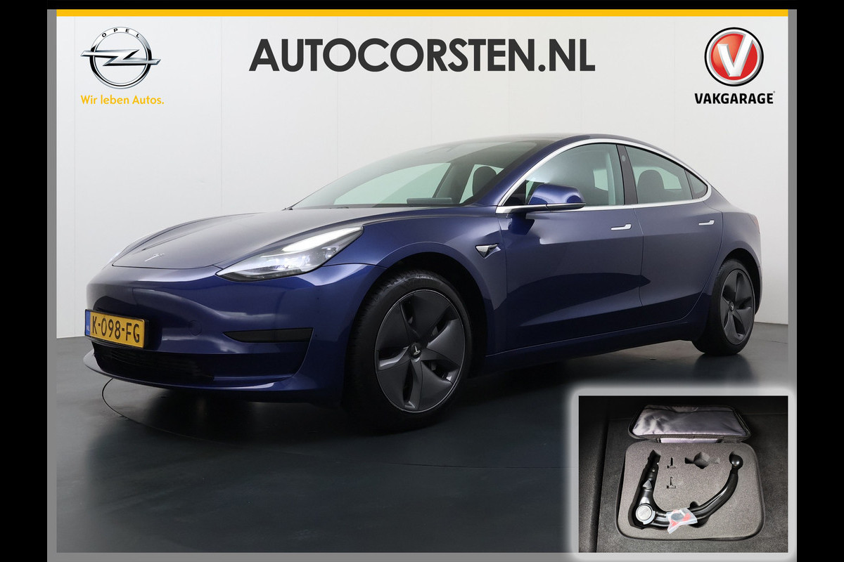 Tesla Model 3 RWD SR plus 325PK LFP Accu Trekhaak Lmv 18" AutoPilot Leder Panoramadak Adaptive-Cruise Camera's Elektr.-Stuur+Stoelen+Spiegels+ Navi LED DAB Voorverwarmen Keyless One-Pedal-Drive SOH 88% 1e Eigenaar Origineel Nederlandse Auto Fabrieksgarantie op Accu en Motor tot 15-12-2028/160.000km