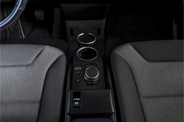 BMW i3 Basis 94Ah 33 kWh | S/k-panodak | Harman/Kardon | Dig. Cockpit | Adapt. cruise | Stoelverw. | PDC | Camera | NAV | ECC | LM 20" |