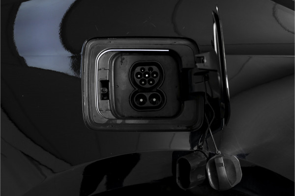 BMW i3 Basis 94Ah 33 kWh | S/k-panodak | Harman/Kardon | Dig. Cockpit | Adapt. cruise | Stoelverw. | PDC | Camera | NAV | ECC | LM 20" |