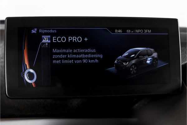 BMW i3 Basis 94Ah 33 kWh | S/k-panodak | Harman/Kardon | Dig. Cockpit | Adapt. cruise | Stoelverw. | PDC | Camera | NAV | ECC | LM 20" |