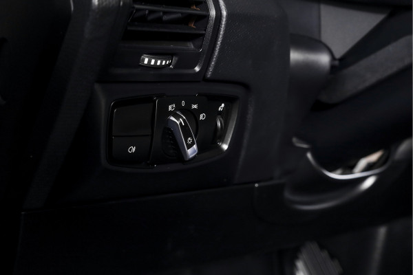 BMW i3 Basis 94Ah 33 kWh | S/k-panodak | Harman/Kardon | Dig. Cockpit | Adapt. cruise | Stoelverw. | PDC | Camera | NAV | ECC | LM 20" |