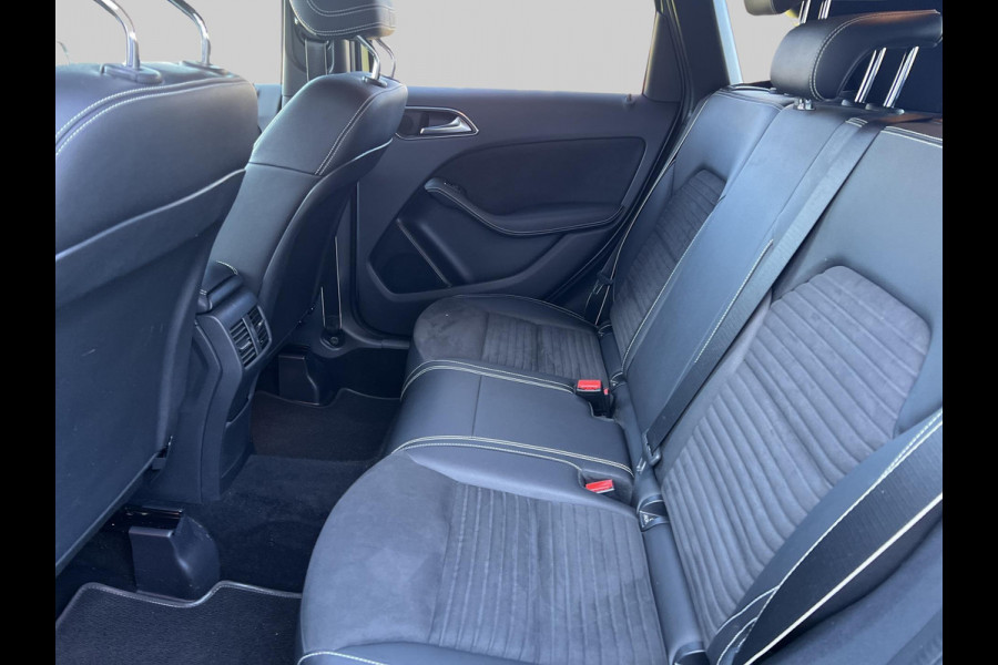 Mercedes-Benz B-Klasse 180 Business Solution AMG | Trekhaak