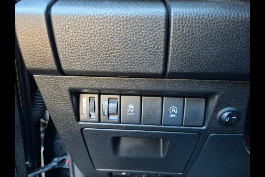 Isuzu D-max Double Cab Lang 5 persoons LSX Automaat 4WD 3,5 ton trekgewicht