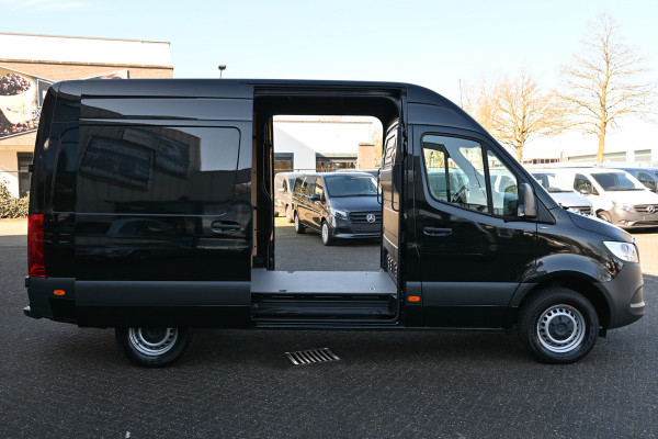 Mercedes-Benz Sprinter 317 CDI L2H2 Distronic, 2 Schuifdeuren, Trekhaak, Camera
