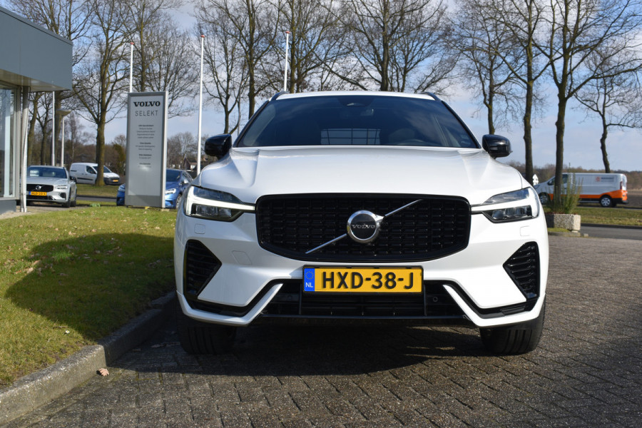Volvo XC60 T6 Plug-in hybrid AWD Plus Dark | Trekhaak | Harman Kardon | Full LED