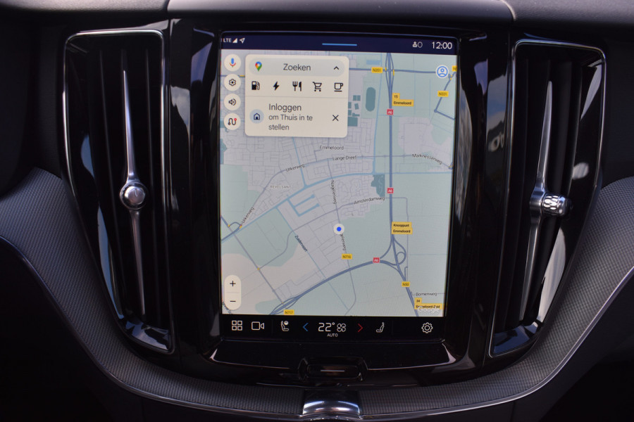 Volvo XC60 T6 Plug-in hybrid AWD Plus Dark | Trekhaak | Harman Kardon | Full LED