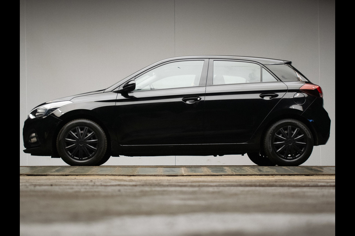 Hyundai i20 1.0 T-GDI Comfort Sport (APPLE CARPLAY,NAVI,CAMERA,CRUISE,PDC,LANE ASSIST,ELEKTRISCH PAKKET,SPORTSTOELEN,NETTE STAAT)