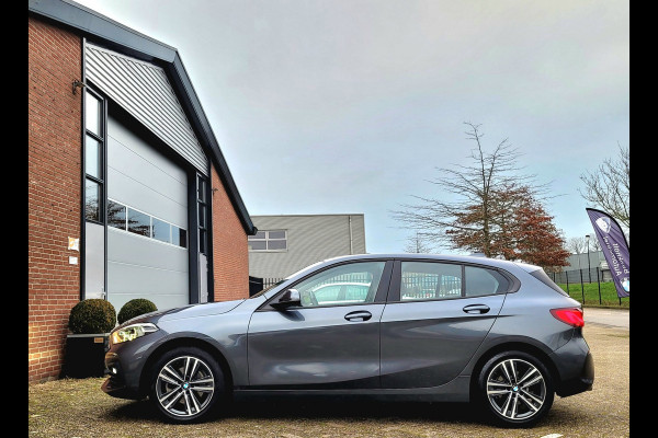 BMW 1-serie 118i Sport-Line, Camera, Digi Cockpit [1e eig. NL BTW]