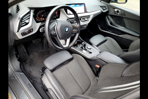 BMW 1-serie 118i Sport-Line, Camera, Digi Cockpit [1e eig. NL BTW]
