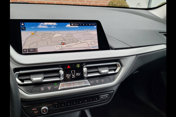 BMW 1-serie 118i Sport-Line, Camera, Digi Cockpit [1e eig. NL BTW]