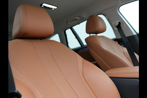 BMW 5 Serie Touring 530e xDrive Plug In Hybrid Business Edition Plus 293pk Dealer O.H PHEV | Trekhaak af Fabriek | Adaptive Cruise | 360 Camera | M Sportstuur | Keyless | BLIS |